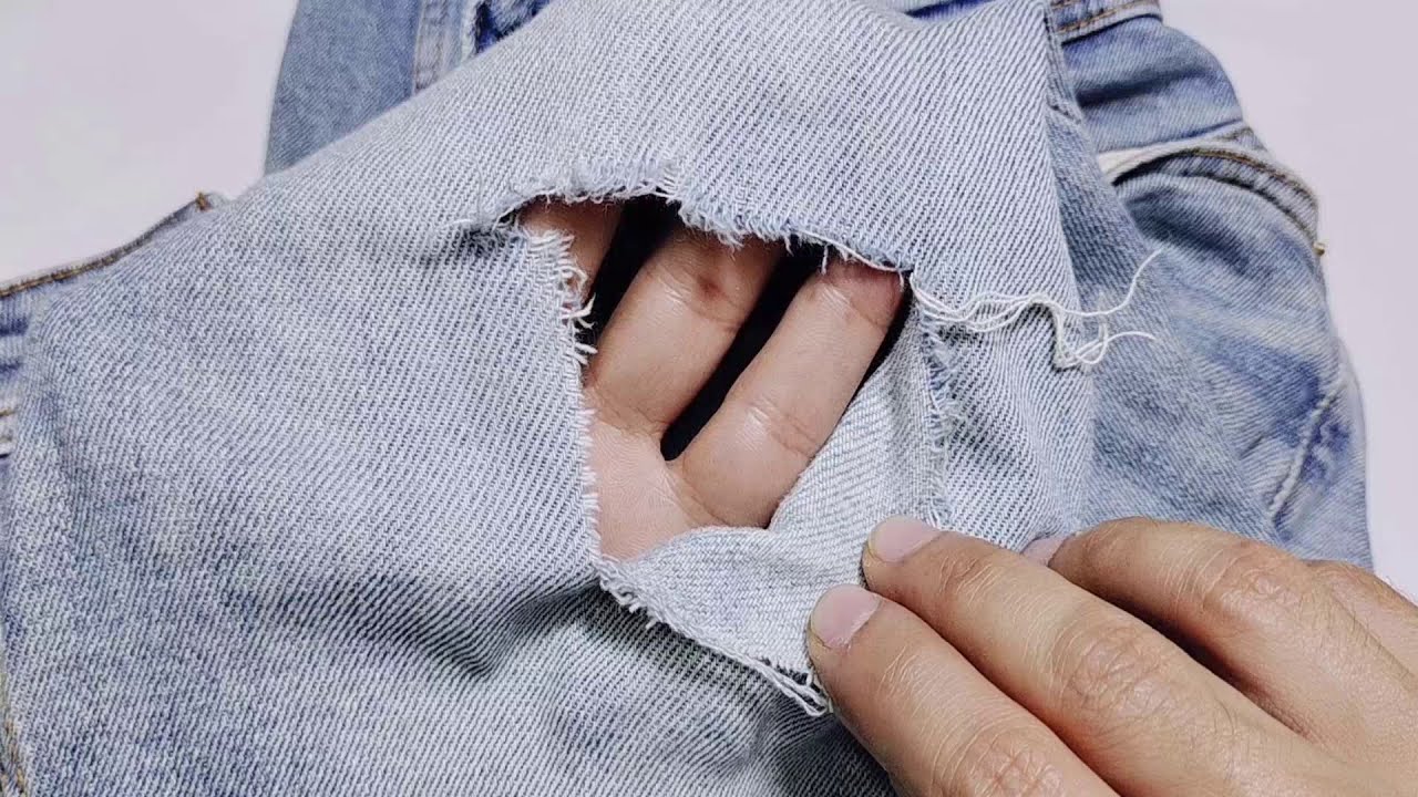 Apprenez à réparer de manière invisible vos jeans / Gardez vos vêtements