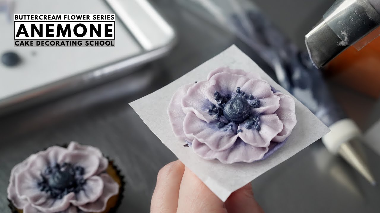 How to pipe buttercream Anemone [Cake Decorating For Beginners]