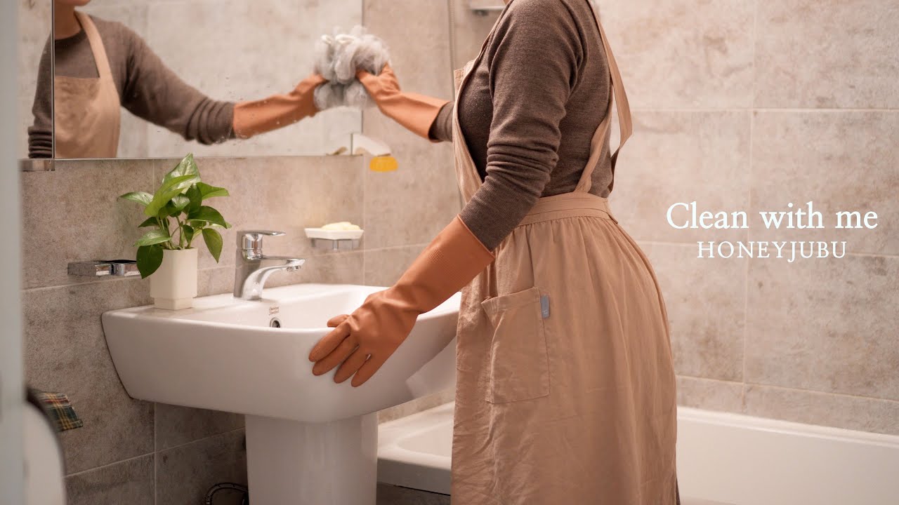 Routine de nettoyage de 15 minutes pour une salle de bain propre / Conseils de nettoyage écologiques