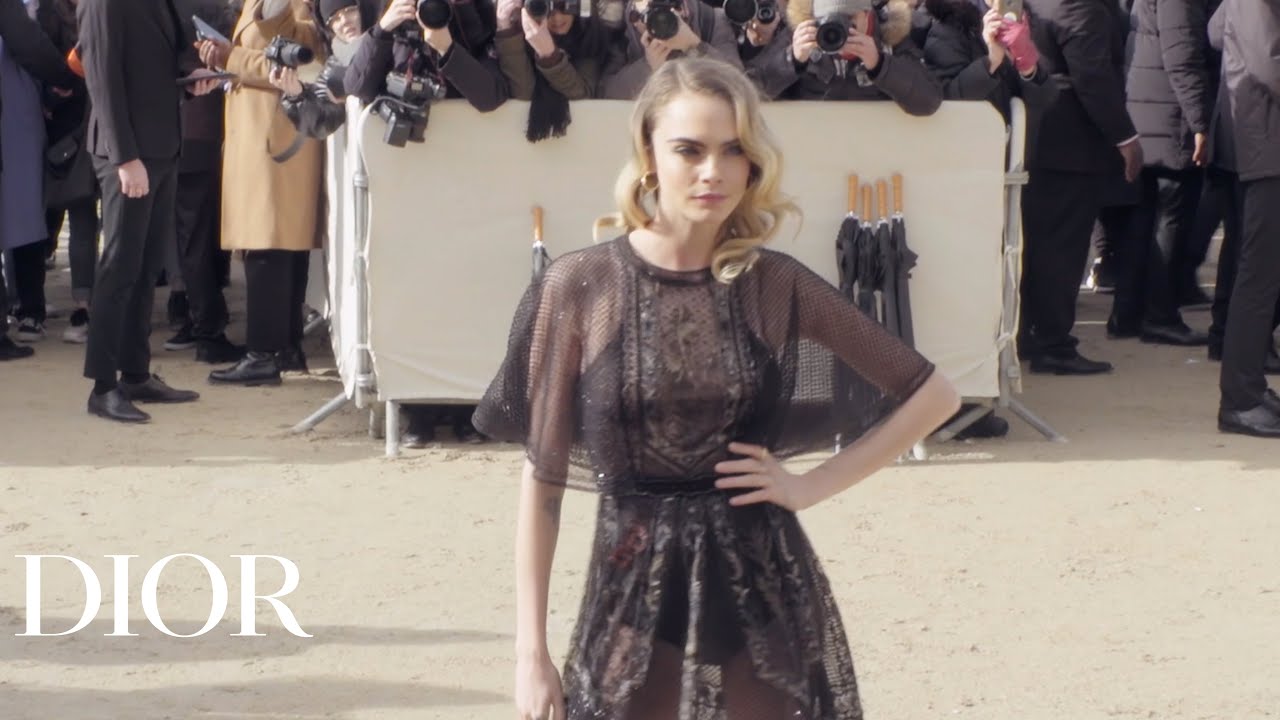 Les célébrités parlent féminisme et mode au défilé Dior automne-hiver 2020-2021
